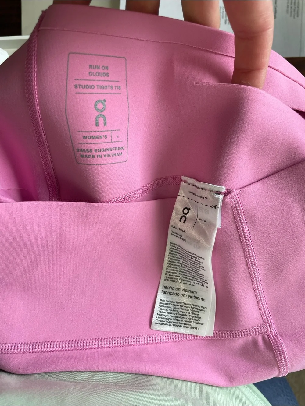 On Cloud set - Pink (Raspberry) - Studio Tights 7/8 (L) & matching bra (M) - GUC